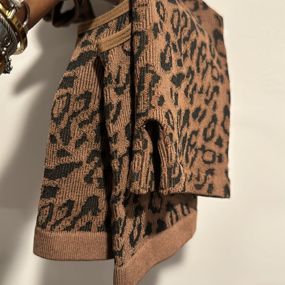 Leopard Print Lounge Set - Picture 5 of 5